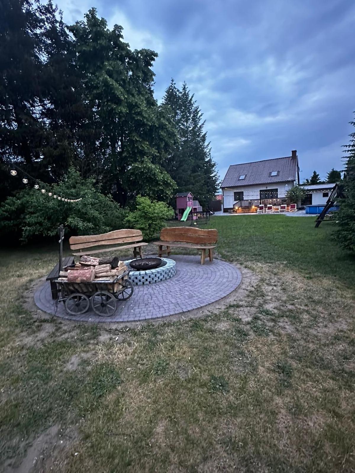 Kokolinko- Dom Caloroczny Na Mazurach Villa Swietajno  Exteriör bild